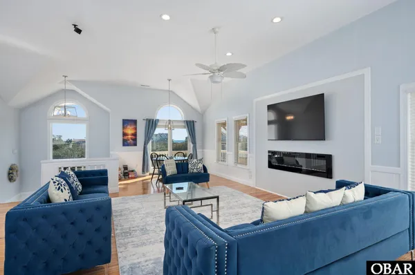$1,575,000 | 1006 Whalehead Drive, Unit 40, Corolla, NC 27927