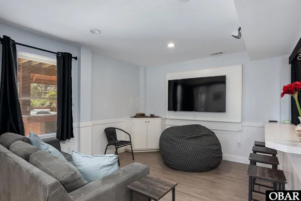 $1,575,000 | 1006 Whalehead Drive, Unit 40, Corolla, NC 27927