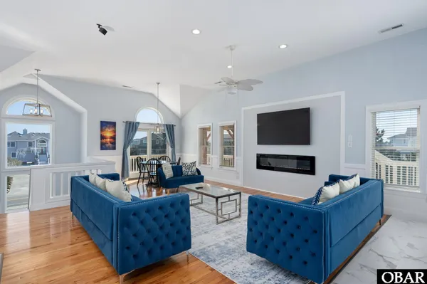 $1,575,000 | 1006 Whalehead Drive, Unit 40, Corolla, NC 27927