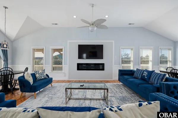 $1,575,000 | 1006 Whalehead Drive, Unit 40, Corolla, NC 27927