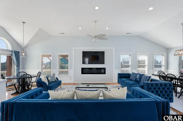 $1,575,000 | 1006 Whalehead Drive, Unit 40, Corolla, NC 27927