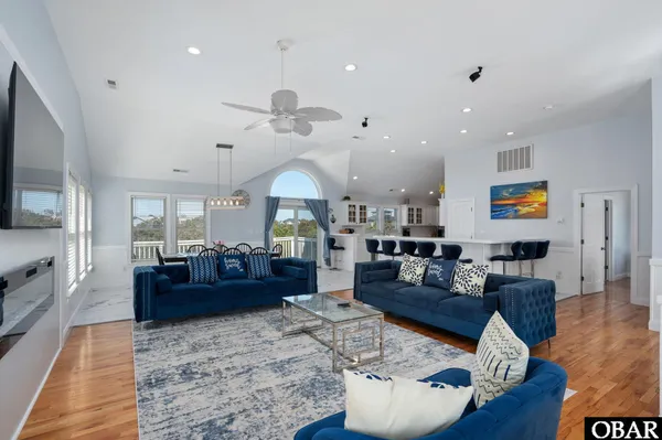 $1,575,000 | 1006 Whalehead Drive, Unit 40, Corolla, NC 27927