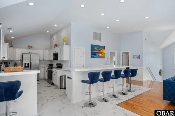 $1,575,000 | 1006 Whalehead Drive, Unit 40, Corolla, NC 27927