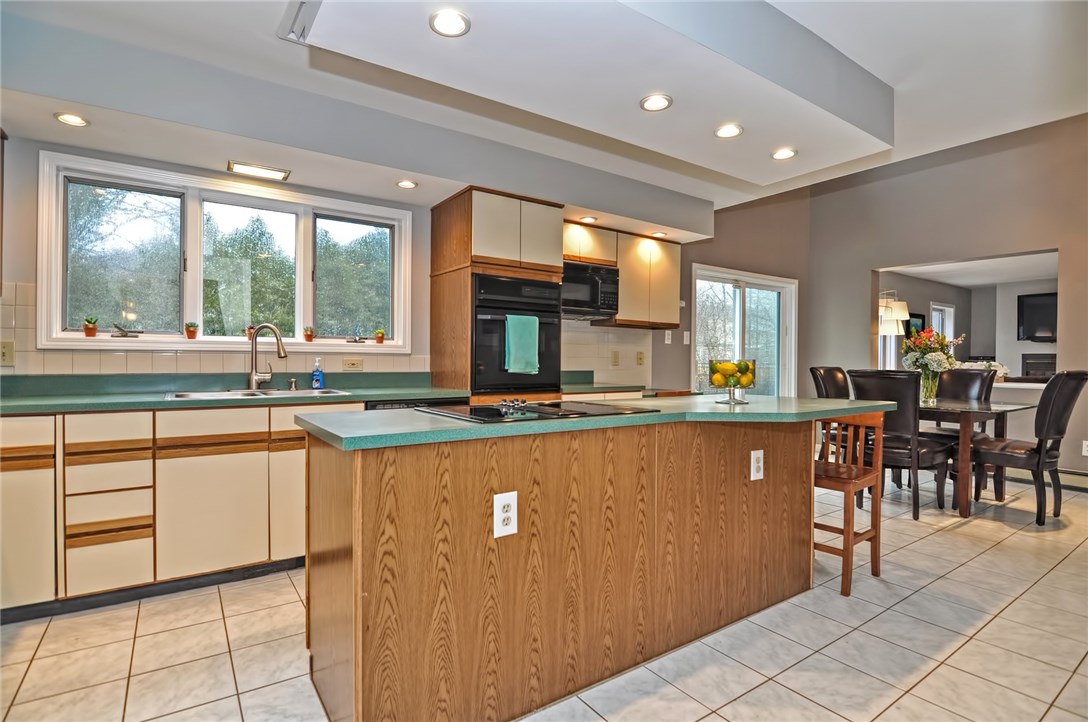 2137 Mendon Road Cumberland, RI 02864 - Photo 18 of 40