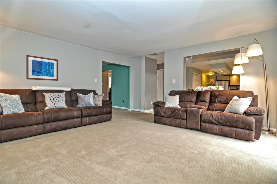 2137 Mendon Road Cumberland, RI 02864 - Photo 7 of 40