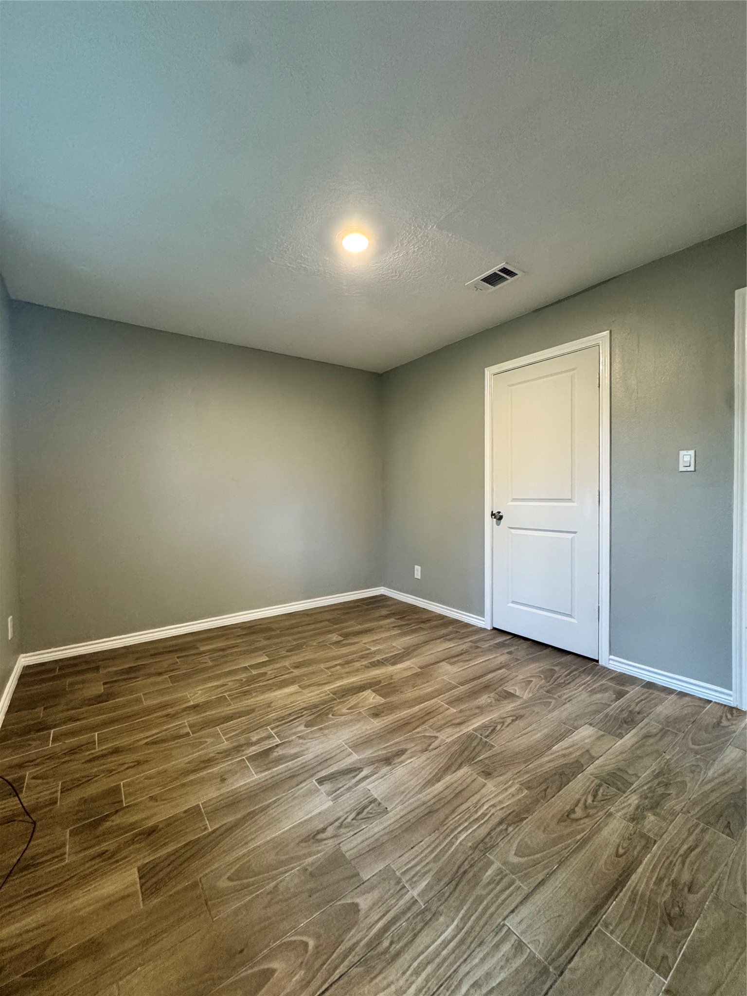 7886 Locksley Road Houston, TX 77078 - Photo 7 of 13 Gallery Image 7