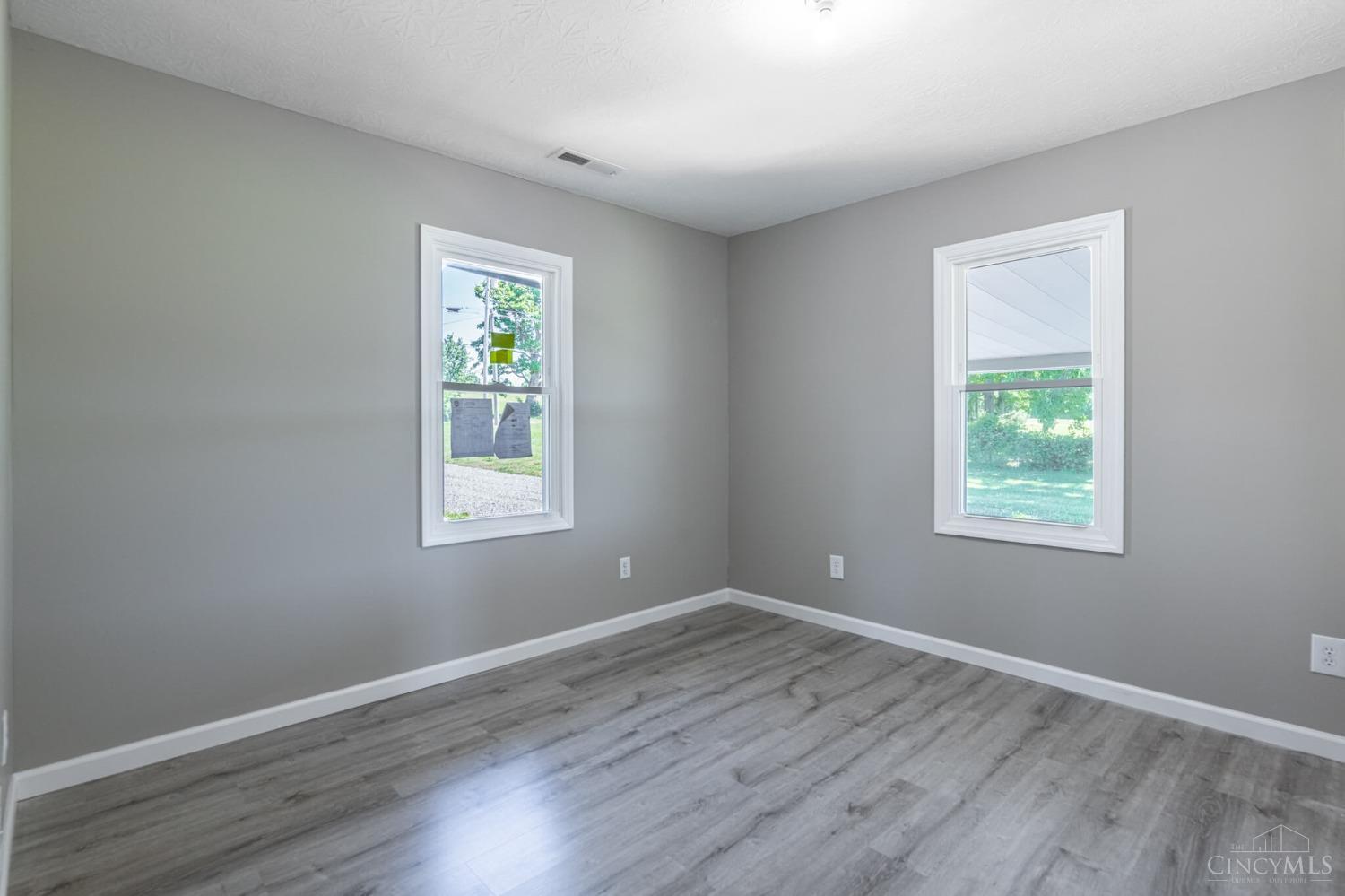 5279 Howe Road Trenton, OH 45067 - Photo 11 of 42 Gallery Image 11