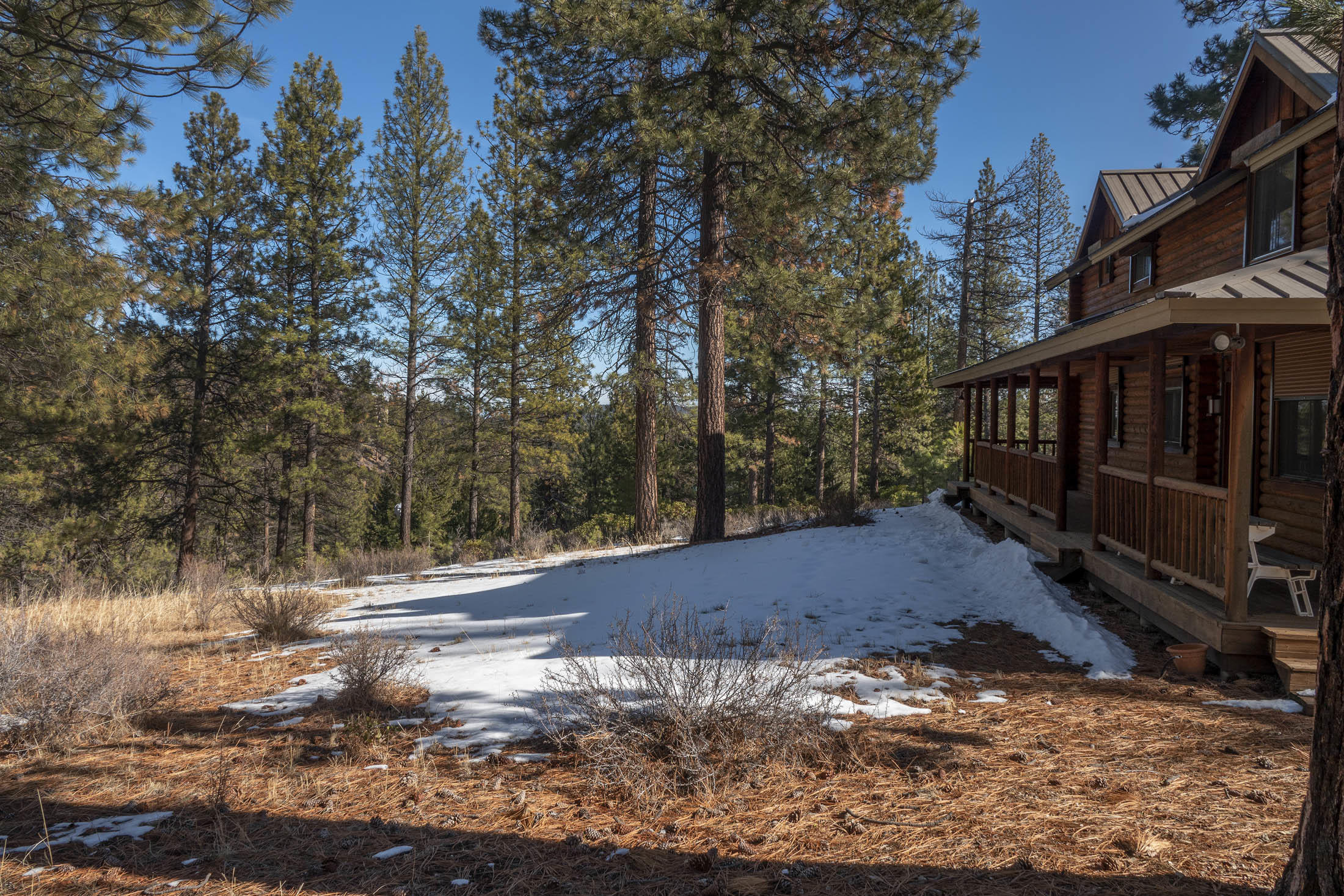 18045 Skyliners Road Bend, OR 97703 - Photo 4 of 27 2-Ext Back home