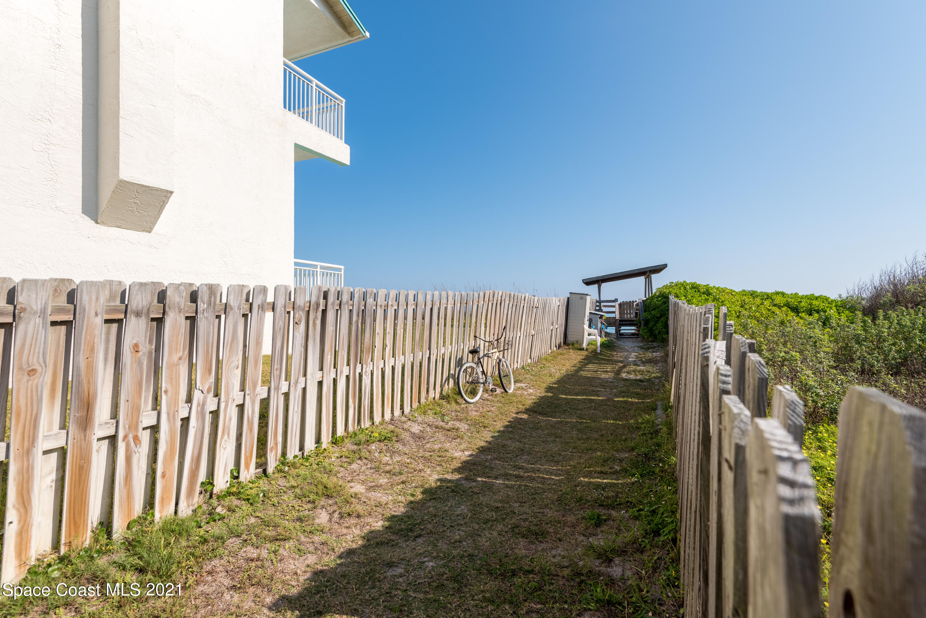 180 Richards Road Melbourne Beach, FL 32951 - Photo 3 of 49 a view of a pathway of a park