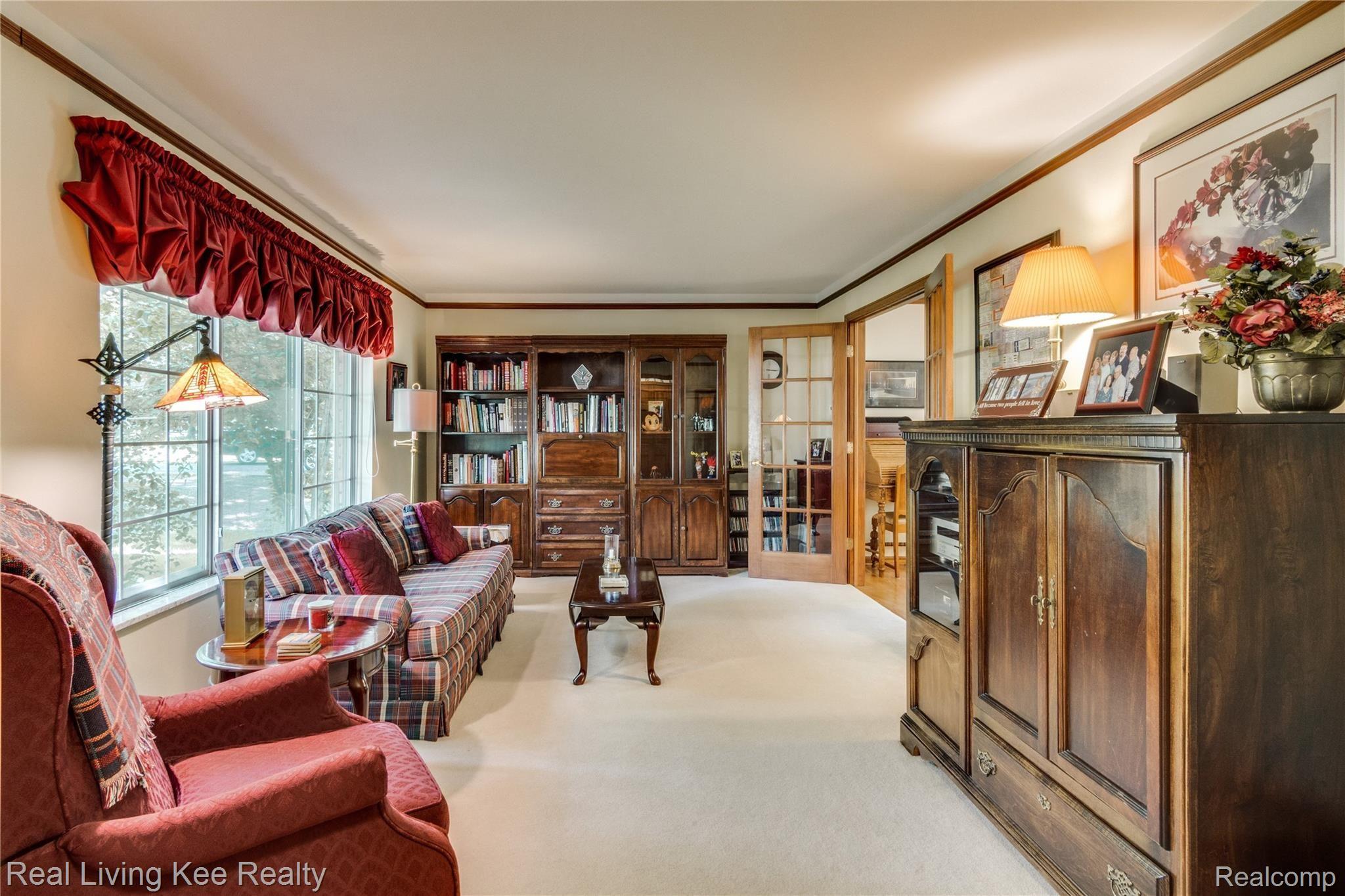 354 Texas Avenue Rochester, MI 48309 - Photo 16 of 62 Interiors (3 of 37).jpg