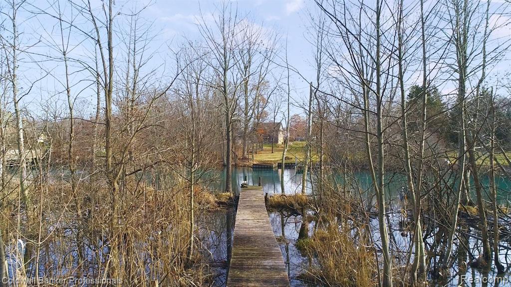 23285 Meridian Road Grosse Ile, MI 48138 - Photo 45 of 53
