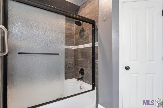 $155,000 | 8429 Florida Boulevard, Unit 2J, Denham Springs, LA 70726