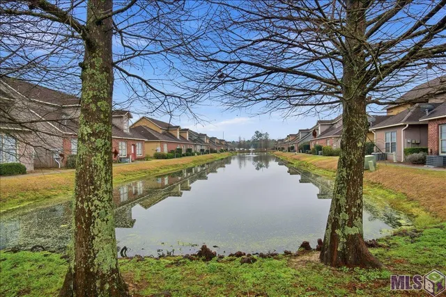 $155,000 | 8429 Florida Boulevard, Unit 2J, Denham Springs, LA 70726