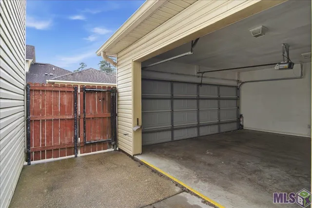 $155,000 | 8429 Florida Boulevard, Unit 2J, Denham Springs, LA 70726