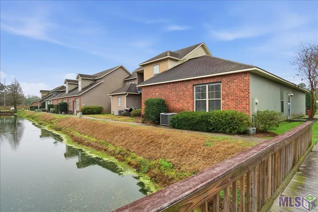 $155,000 | 8429 Florida Boulevard, Unit 2J, Denham Springs, LA 70726