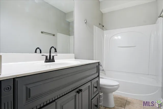 $155,000 | 8429 Florida Boulevard, Unit 2J, Denham Springs, LA 70726