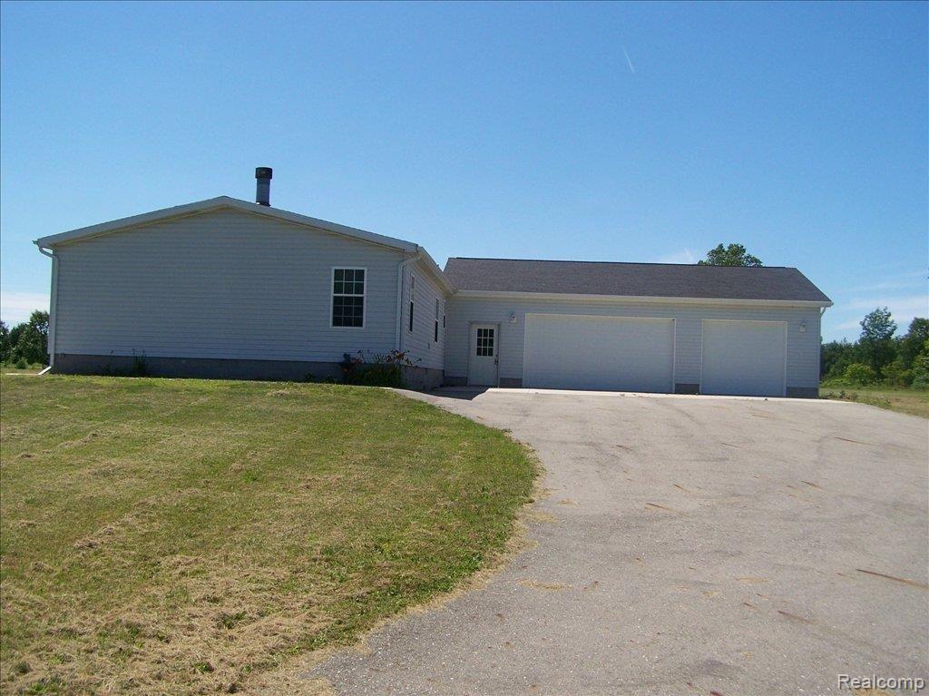 2649 Hall Road Croswell, MI 48422 - Photo 2 of 5 100_2106