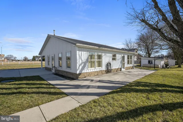 $988,900 | 1340 Hazlettville Road, Camden Wyoming, DE 19934