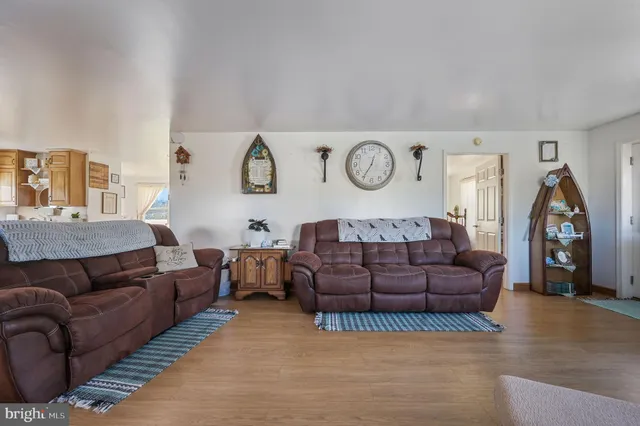 $988,900 | 1340 Hazlettville Road, Camden Wyoming, DE 19934