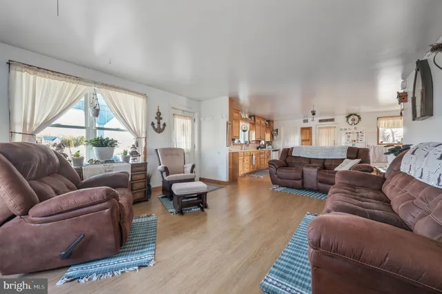 $988,900 | 1340 Hazlettville Road, Camden Wyoming, DE 19934