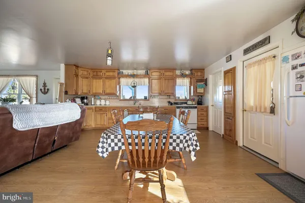 $988,900 | 1340 Hazlettville Road, Camden Wyoming, DE 19934