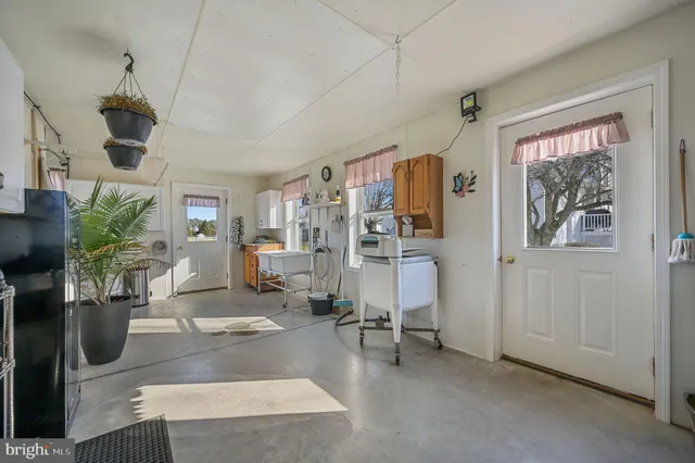 $988,900 | 1340 Hazlettville Road, Camden Wyoming, DE 19934