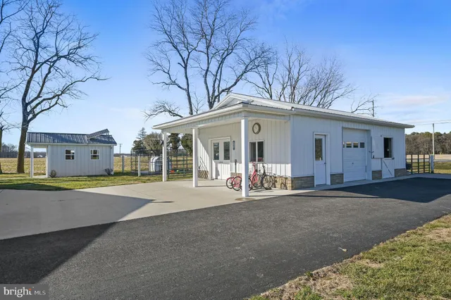 $988,900 | 1340 Hazlettville Road, Camden Wyoming, DE 19934