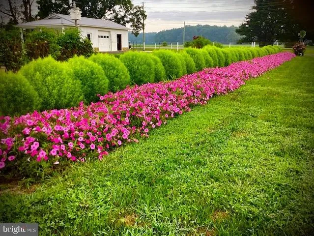 $988,900 | 1340 Hazlettville Road, Camden Wyoming, DE 19934