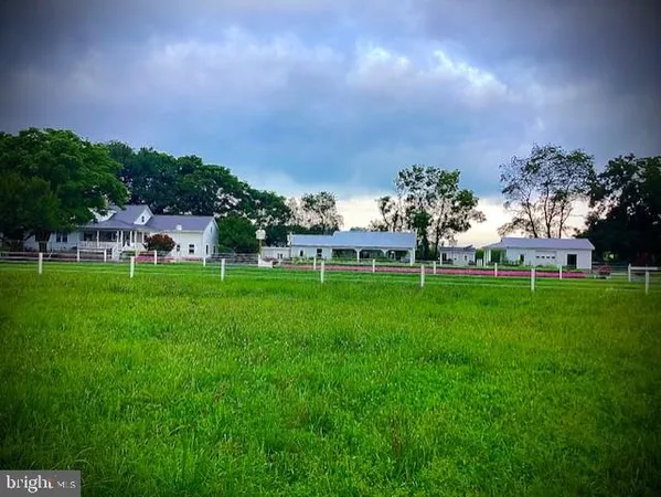 $988,900 | 1340 Hazlettville Road, Camden Wyoming, DE 19934