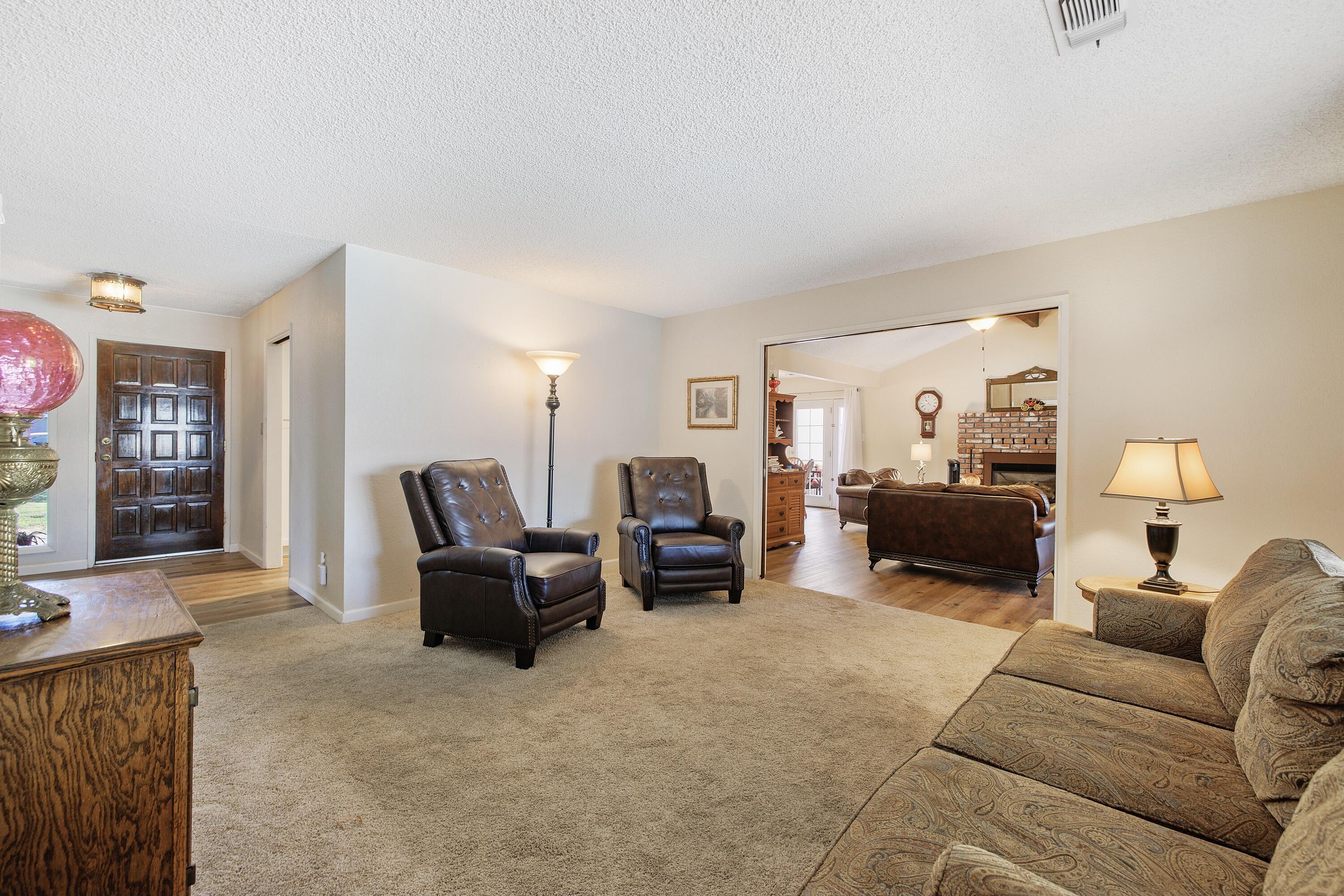 1191 North Hope Avenue Reedley, CA 93654 - Photo 23 of 42 713A0413