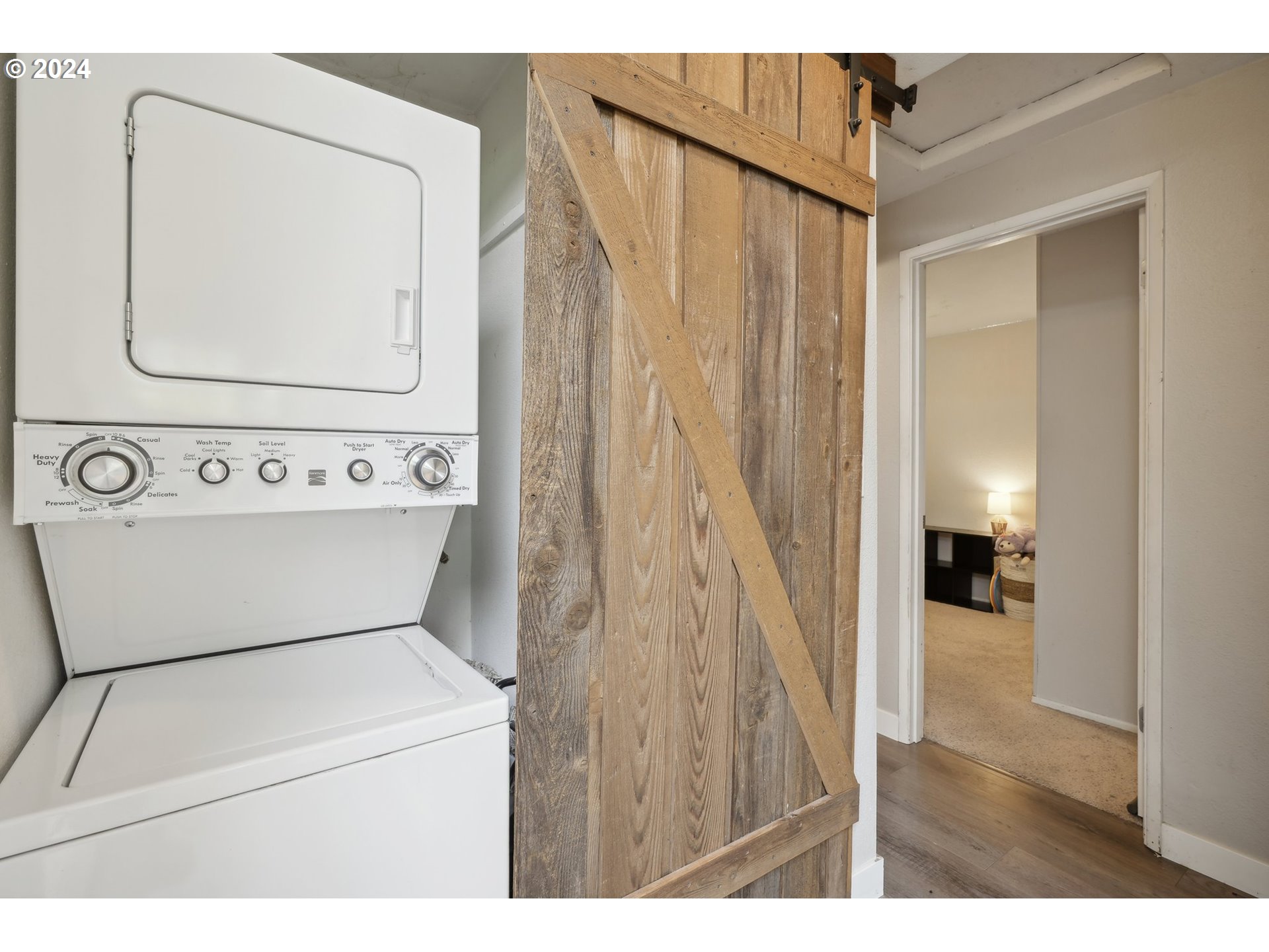 2833 Southwest Spring Garden Street Portland, OR 97219 - Photo 16 of 35 Gallery Image 16