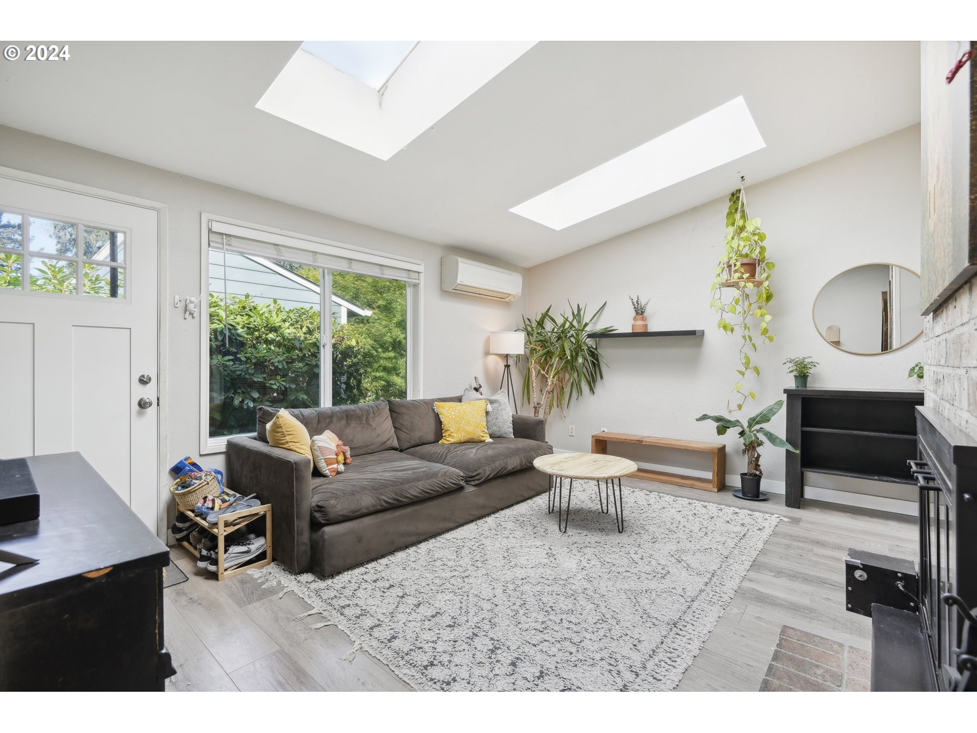 2833 Southwest Spring Garden Street Portland, OR 97219 - Photo 5 of 35 Gallery Image 5