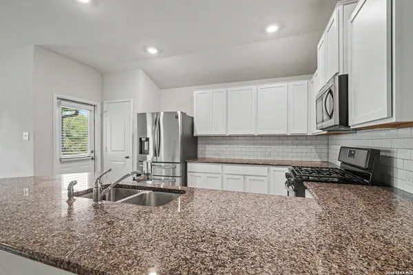 $1,700 | 15175 Longtailed Duck, San Antonio, TX 78253