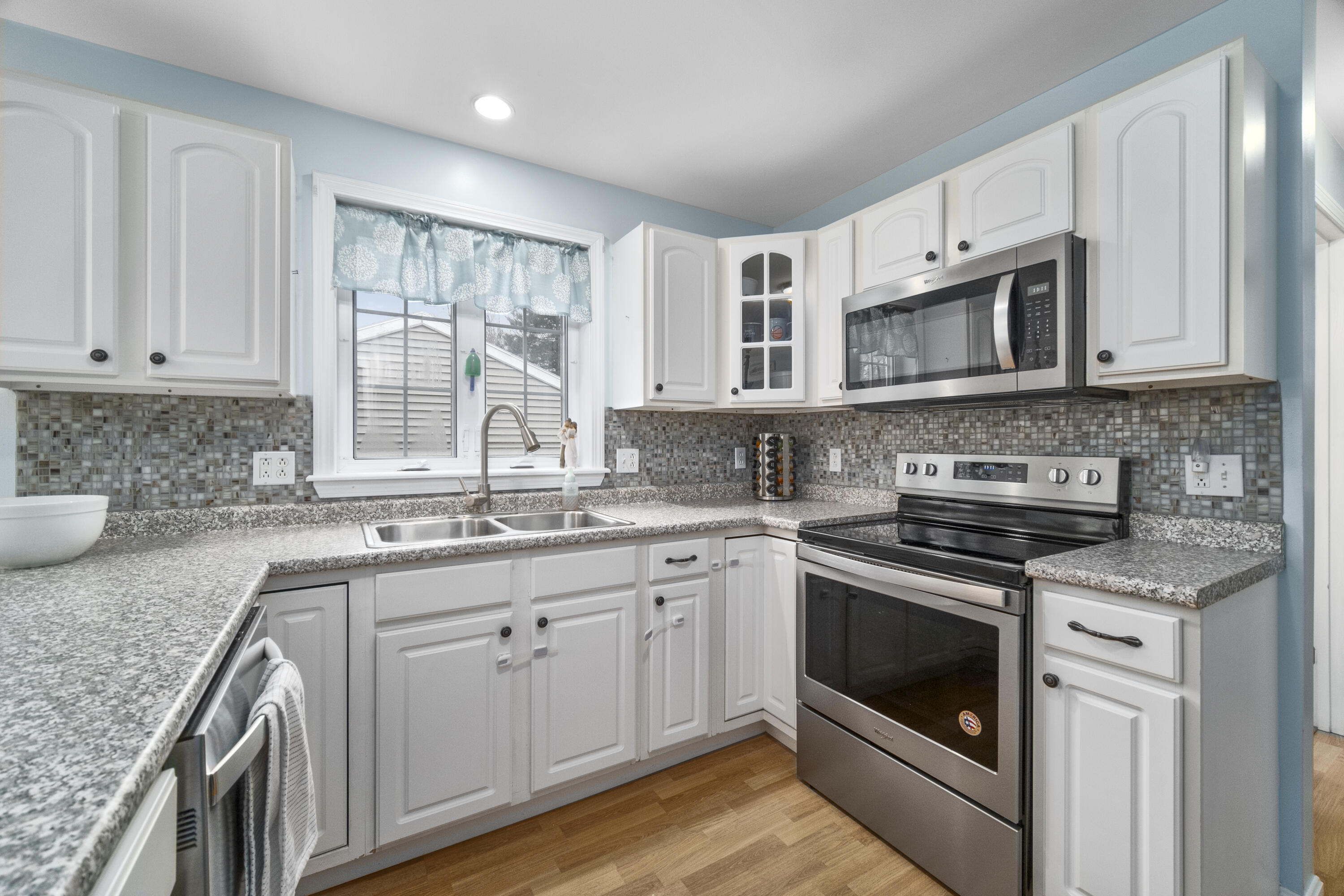 212 Ridge Road Tenants Harbor, ME 04860 - Photo 7 of 53 kitchen