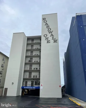 $900 | 107 North Atlantic Avenue, Unit 403, Ocean City, MD 21842
