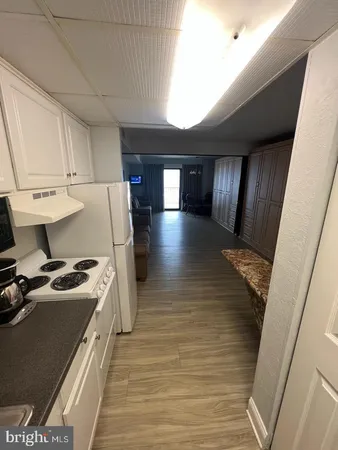 $900 | 107 North Atlantic Avenue, Unit 403, Ocean City, MD 21842