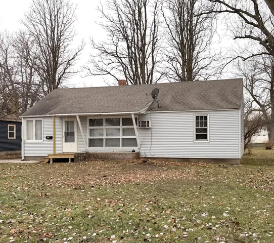 $83,500 | 1332 8th Avenue, Windom, MN 56101