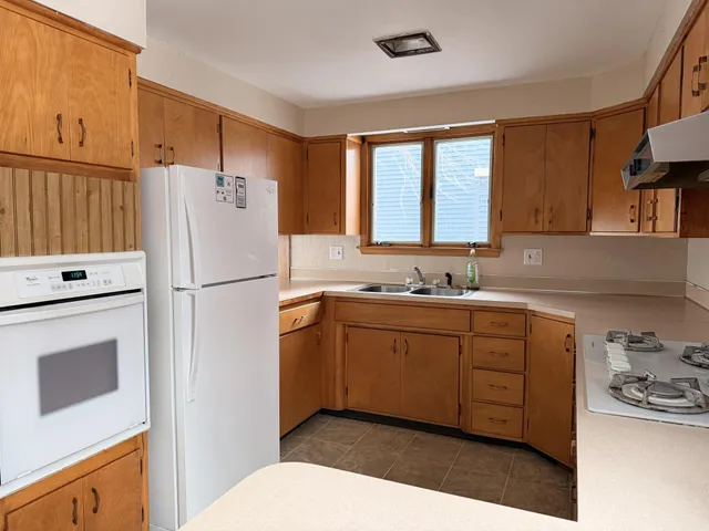 $83,500 | 1332 8th Avenue, Windom, MN 56101