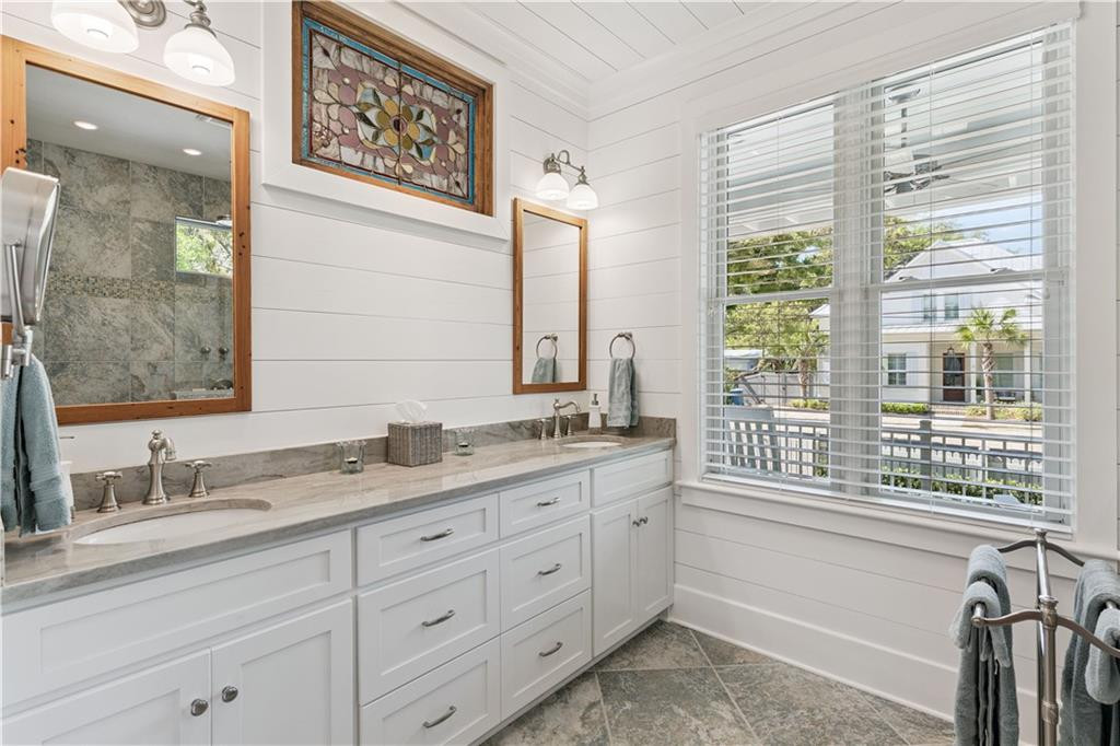 4316 5th Street St. Simons Island, GA 31522 - Photo 21 of 58 Master bathroom