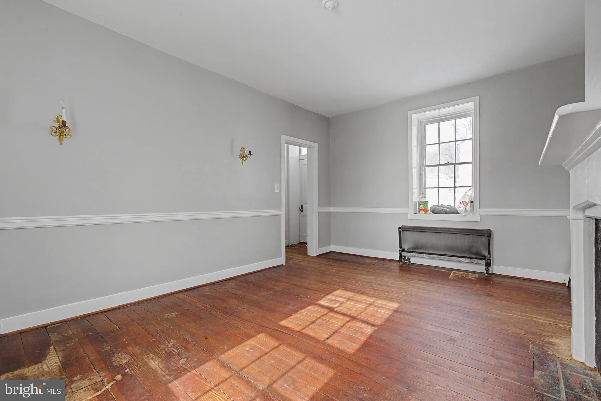 1776 Atlas Drive Frederick, MD 21702 - Photo 26 of 54 a view of a livingroom with furniture