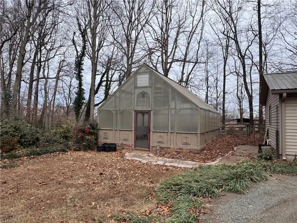 $2,100 | 4566 Starmount Road, Liberty, NC 27298