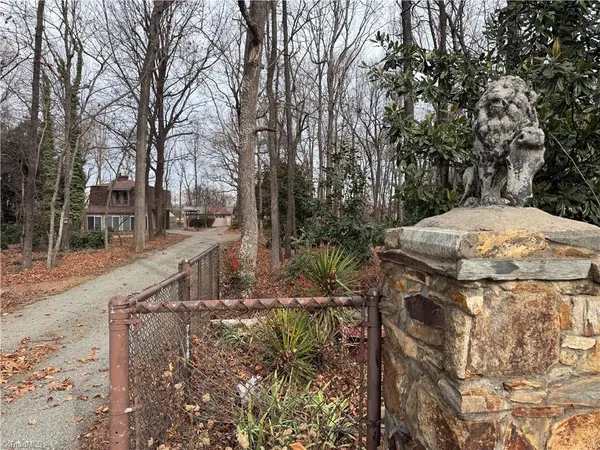 $2,100 | 4566 Starmount Road, Liberty, NC 27298