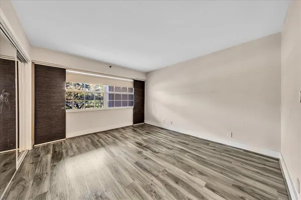 $2,400 | 3520 Oaks Way, Unit 306, Pompano Beach, FL 33069