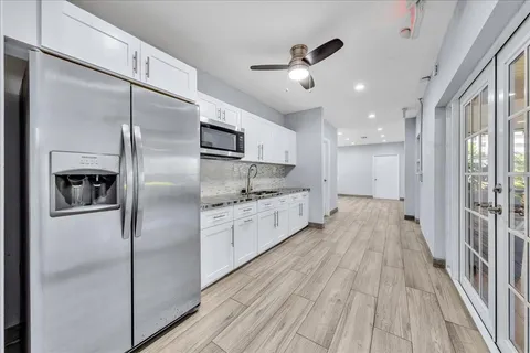 $2,300 | 3520 Oaks Way, Unit 306, Pompano Beach, FL 33069