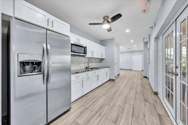 $2,400 | 3520 Oaks Way, Unit 306, Pompano Beach, FL 33069