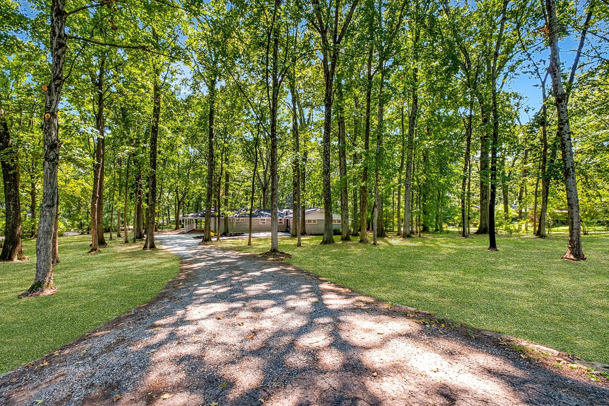 401 Davidson Road Nashville, TN 37205 - Photo 1 of 30 Gallery Image 1