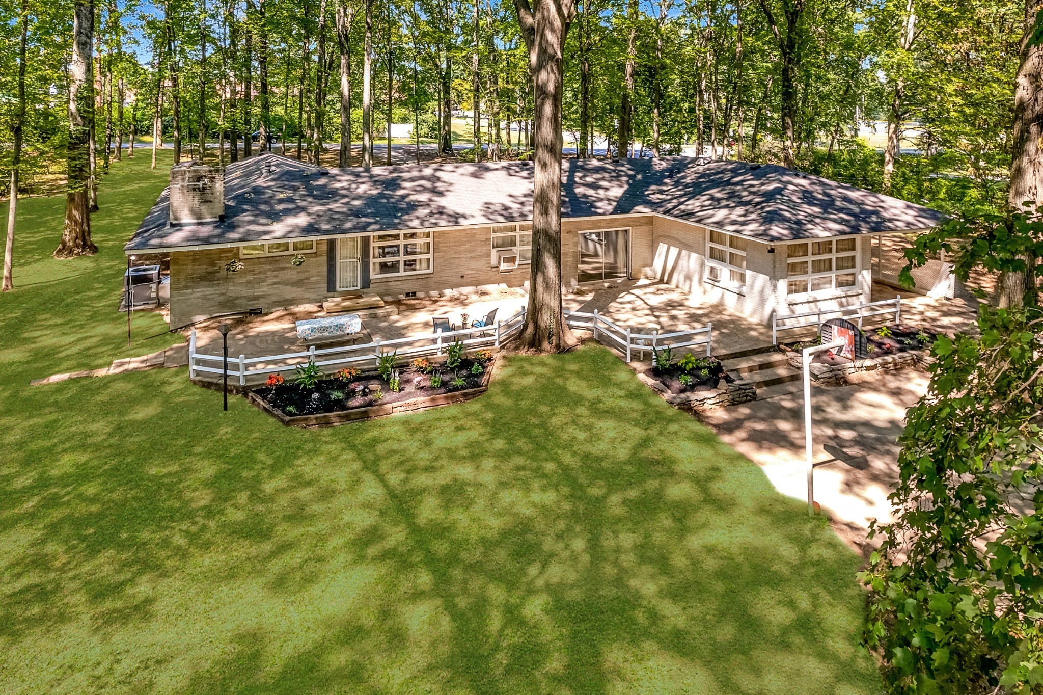 401 Davidson Road Nashville, TN 37205 - Photo 4 of 30 Gallery Image 4