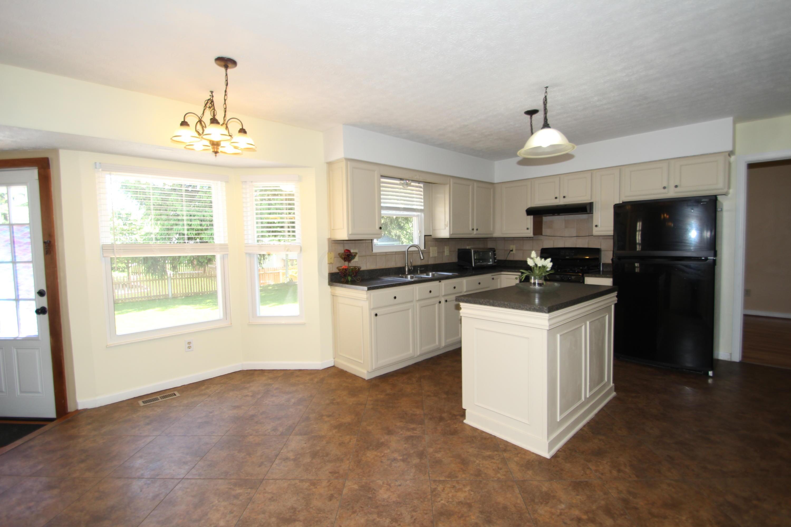 742 Prairie Road Galloway, OH 43119 - Photo 5 of 39 Gallery Image 5