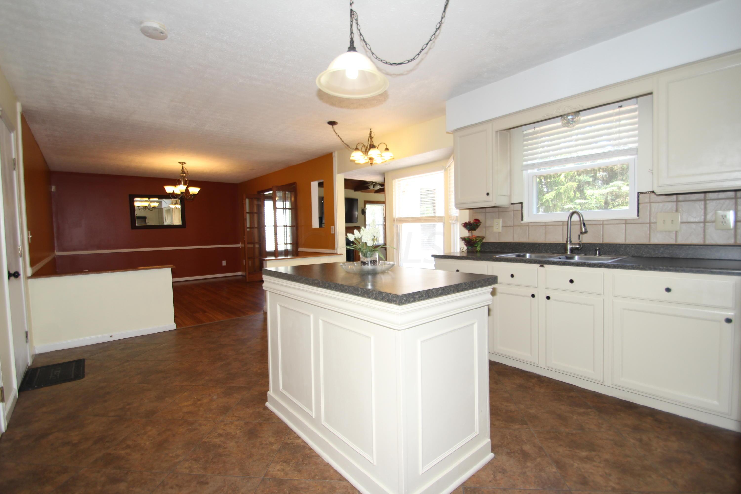 742 Prairie Road Galloway, OH 43119 - Photo 8 of 39 Gallery Image 8