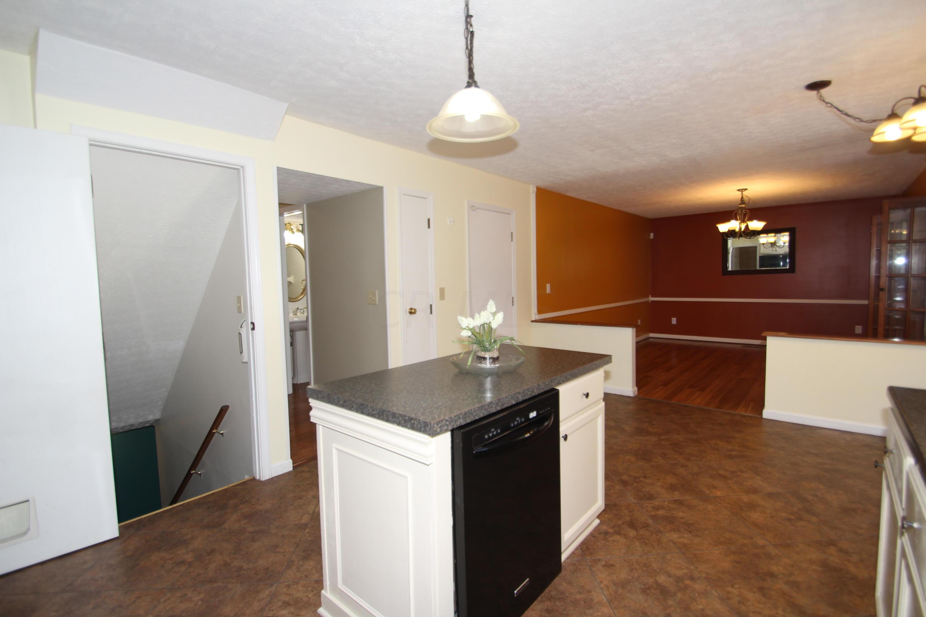 742 Prairie Road Galloway, OH 43119 - Photo 9 of 39 Gallery Image 9